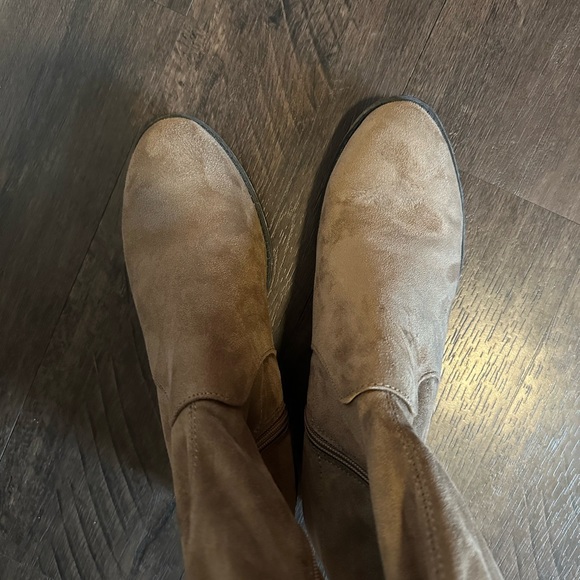 AE Outfitters Over-The-Knee Boot - Picture 6 of 7